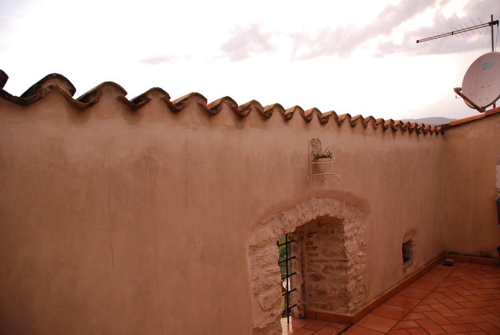 Il Paradiso Nel Borgo Arrone Luaran gambar