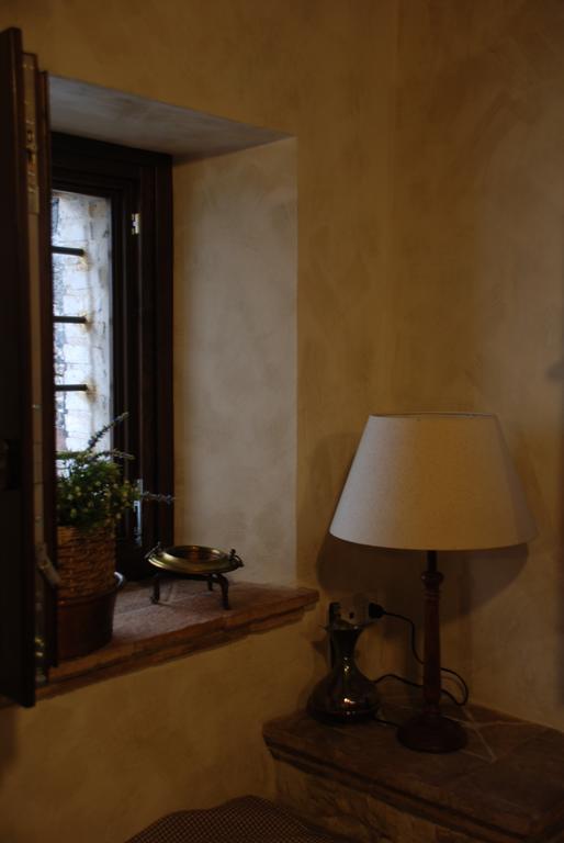 Il Paradiso Nel Borgo Arrone Luaran gambar